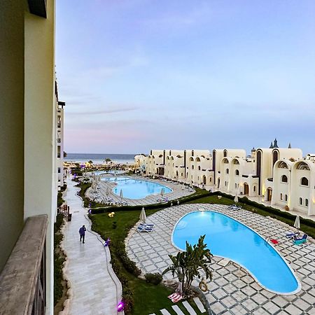 הורגהדה Luxury Beachfront Studio- Foreign Nationals Only מראה חיצוני תמונה